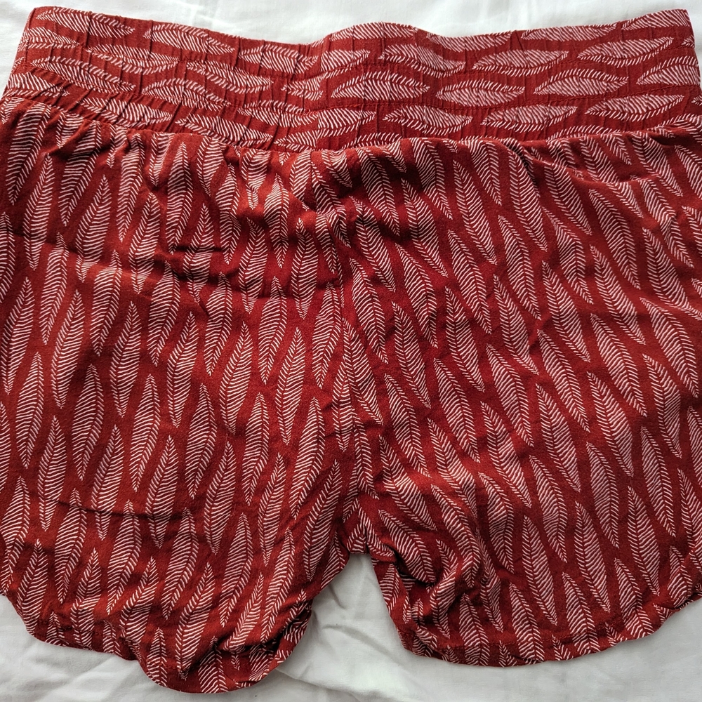 H&M Mama Maternity Shorts